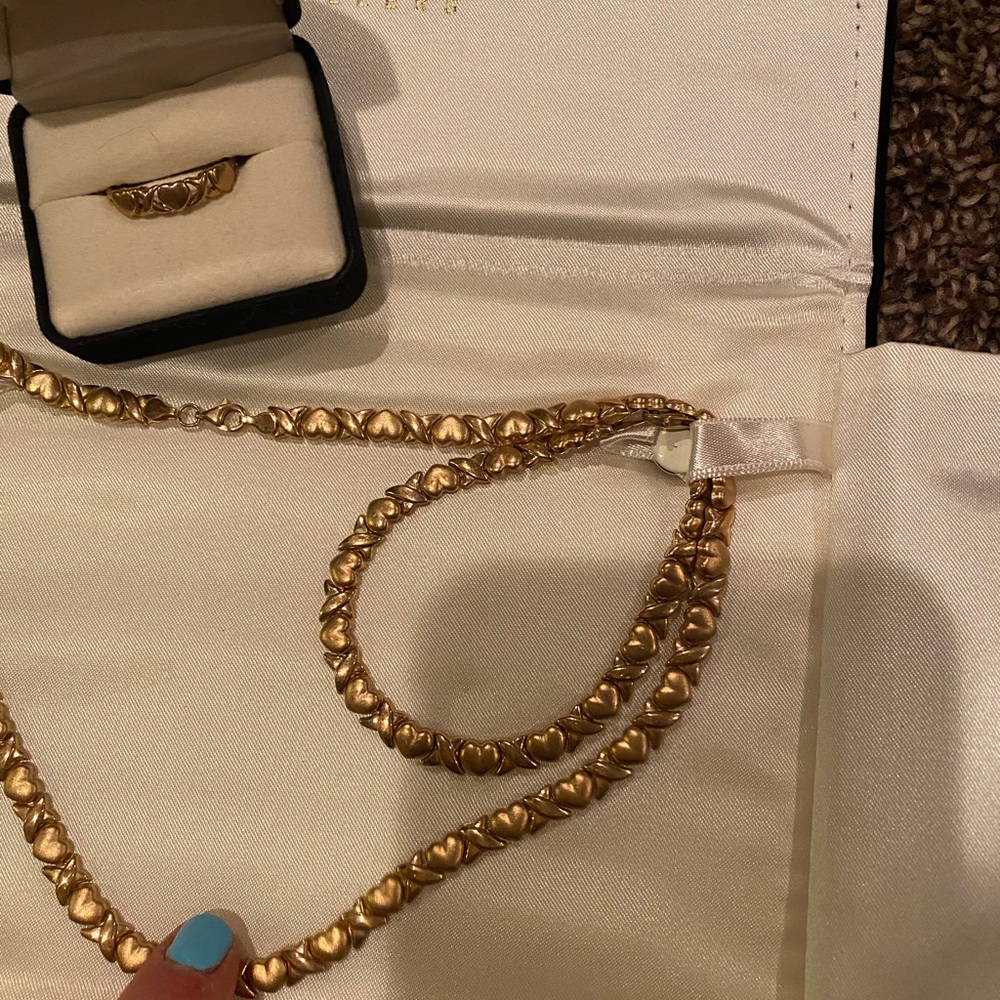 Gold Hugs & Kisses Set